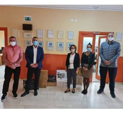 10 godina za 10 škola